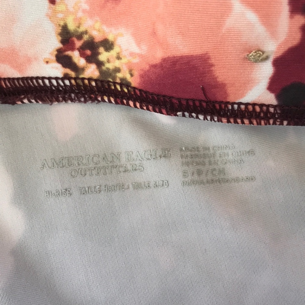 American Eagle Hi-Rise Floral Legging - Picture 4 of 5